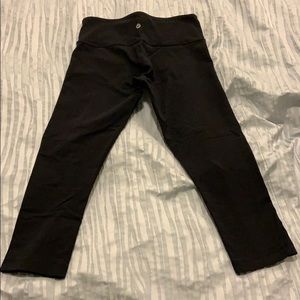 Lululemon Cropped yoga leggings